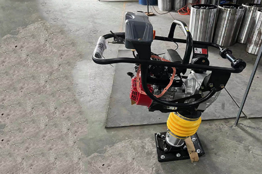 Horizont Machinery's Guide: Tamping Rammer vs. Plate Compactor