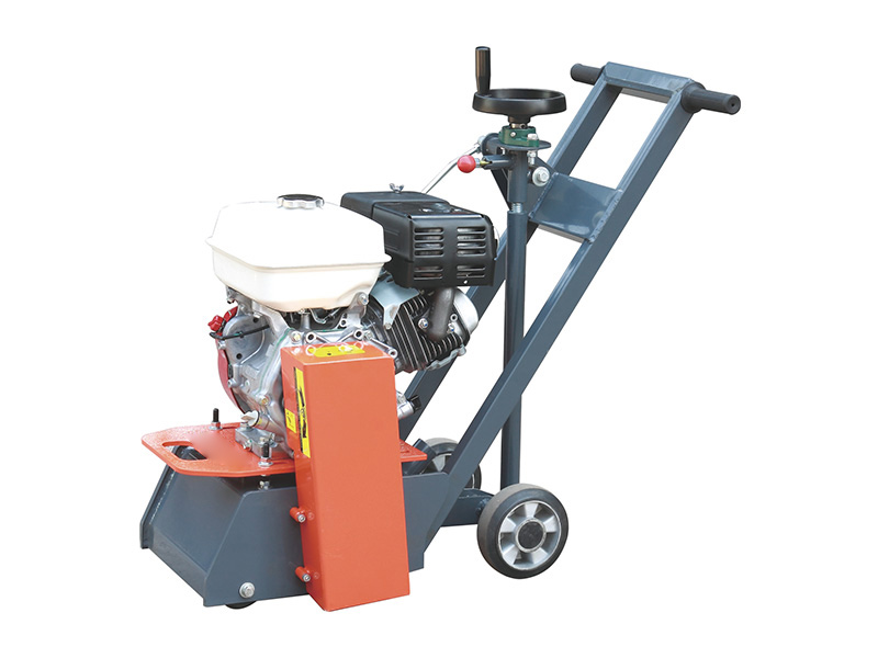 HSM200/250 Scarifiers with 5.5HP/9HP Engine and Blade Bundle