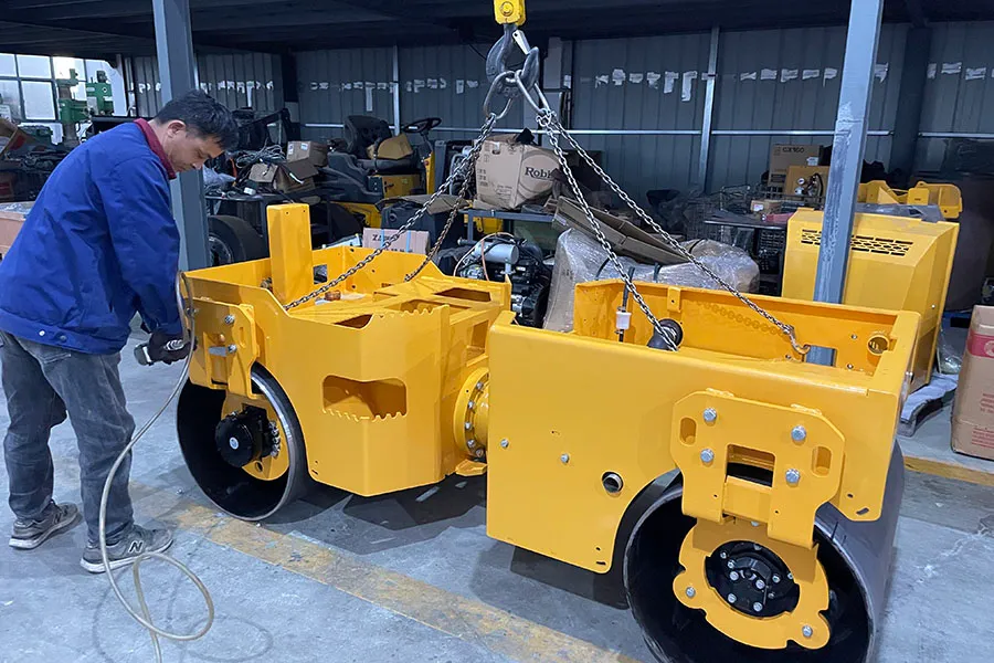 How To Clean And Maintain The Chain Of A Ride-on Or Walk-behind Vibratory Road Roller